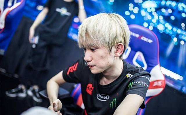 出现细微却 出现细微却